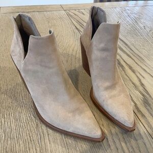 Vince Camuto Tan Heeled Boots